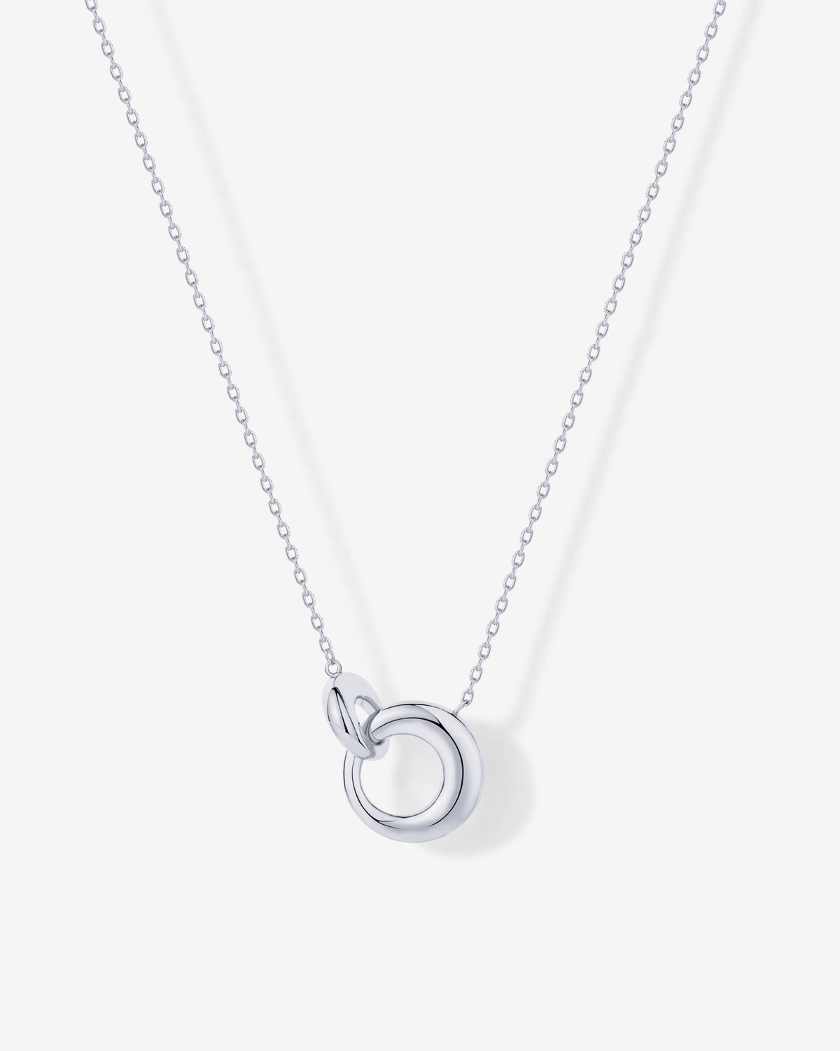 Circle Link Pendant Necklace