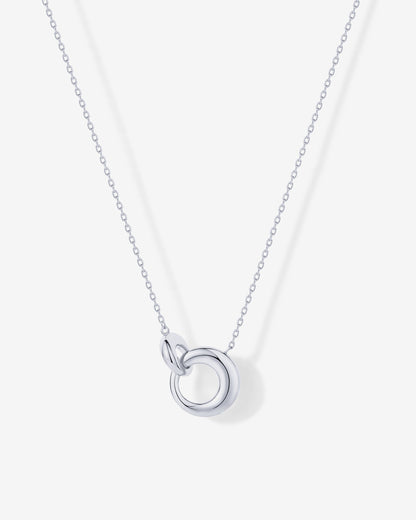 Circle Link Pendant Necklace