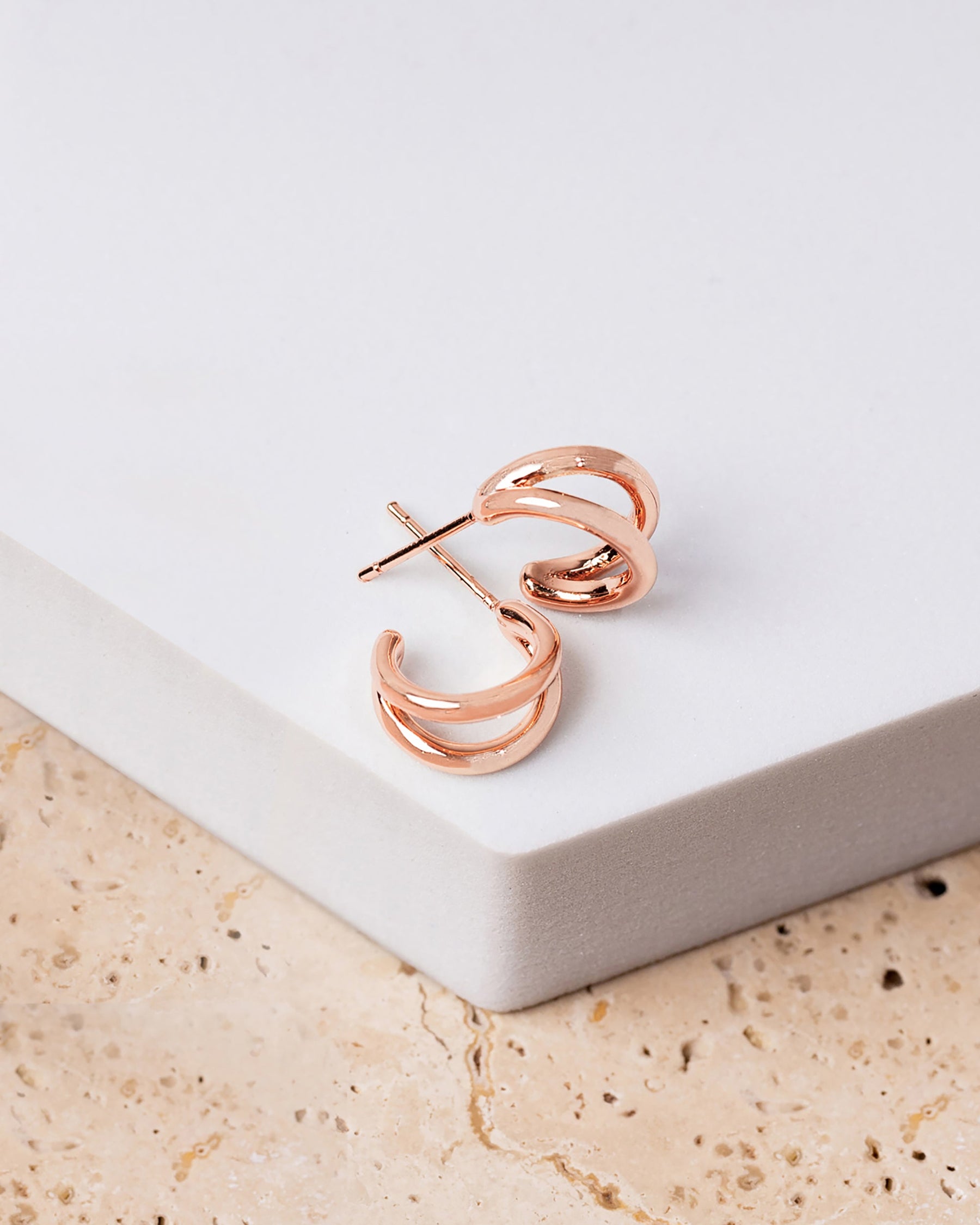 Mia Hoops