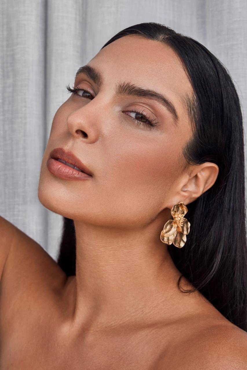 Customer wearing jewelry